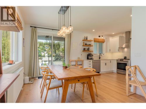 a-1606 Thompson Ave, Rossland, BC, V0G1Y0 | Card Image