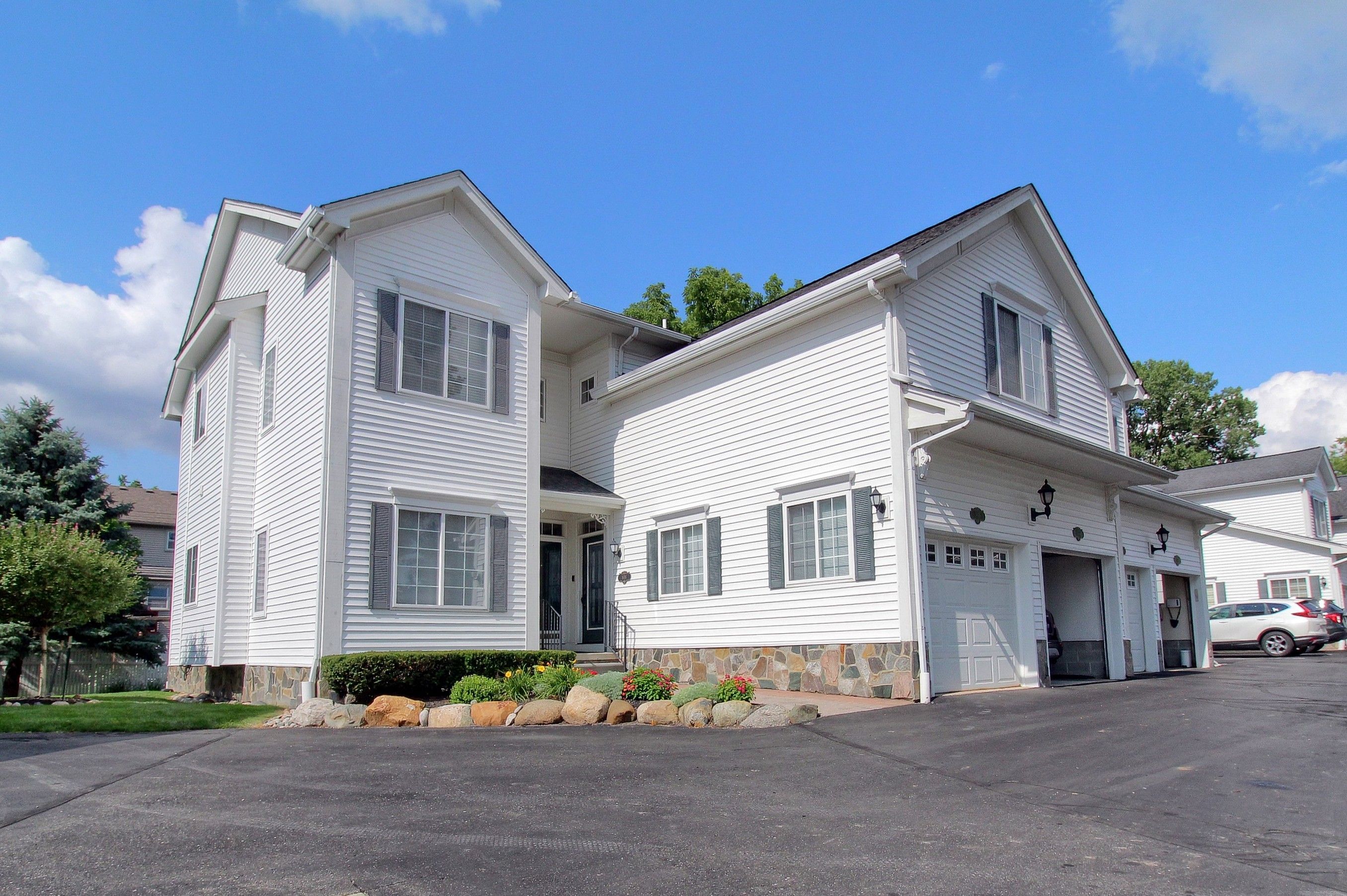 Cassady Place Dr, Plymouth, MI 48170