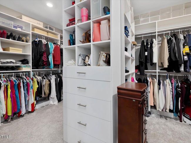 048-Walk in Closet | Image 44