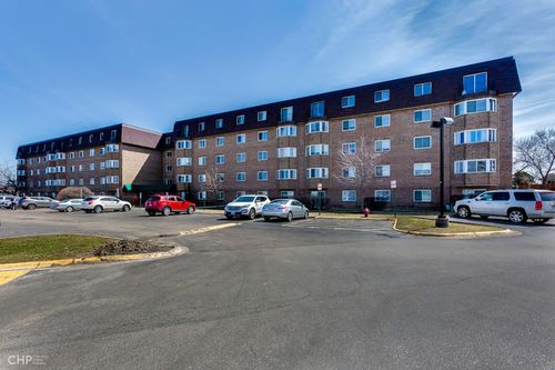 apt-218-300 S Roselle Rd, Schaumburg, IL, 60193-1622 | Card Image
