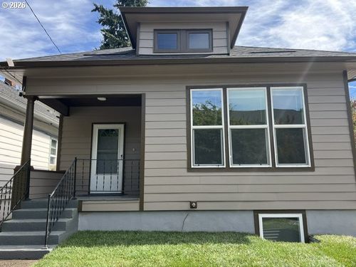 428 Se 30th Pl, Portland, OR, 97214-1921 | Card Image
