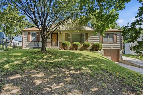 3914 Sunrise Drive, Kansas City, MO, 64123 | Card Image
