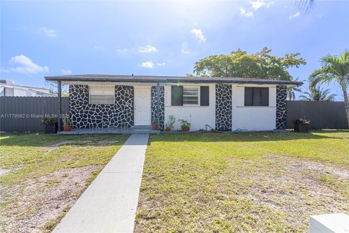 19513 Sw 116th Ave, Miami, FL, 33157-8124 | Card Image