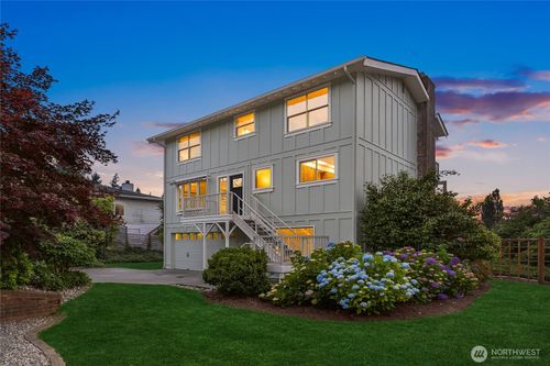 11665 Ne Sunset Loop, Bainbridge Island, WA, 98110-1219 | Card Image