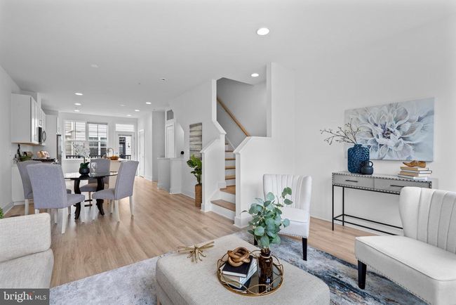 7374 Blade Dr, Townhouse with 3 bedrooms, 4 bathrooms and null parking in FALLS CHURCH VA | Image 5