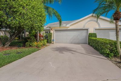 4307 Se Brittney Circle, Home with 2 bedrooms, 2 bathrooms and null parking in Port St Lucie FL | Image 2