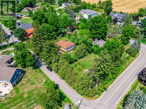 80 Centre St, Schomberg, ON, L0G1T0 | Card Image