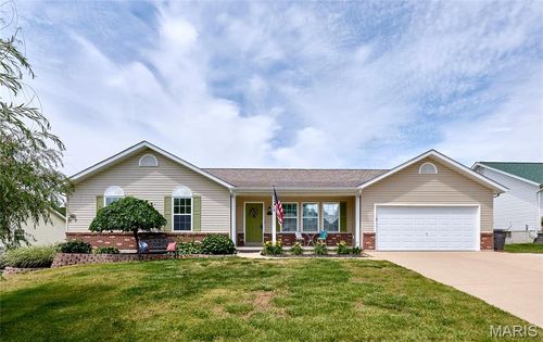 31 Canterbury Dr, Troy, MO, 63379-2336 | Card Image