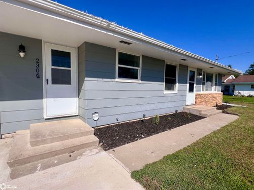 2306 15th Ave, Eldora, IA, 50627-1512 | Card Image