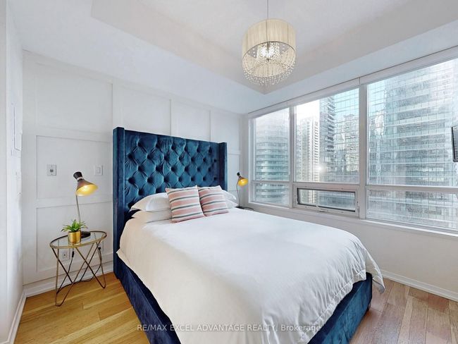 1305 - 65 Bremner Blvd, Condo with 3 bedrooms, 2 bathrooms and null parking in Toronto ON | Image 10