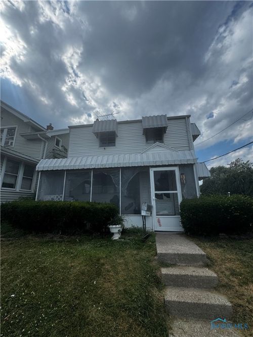1421 N Ravine Parkway, Toledo, OH, 43605 | Card Image