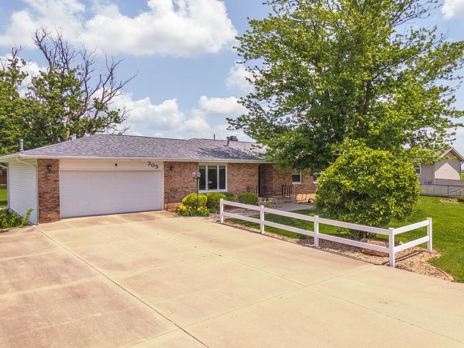 305 S 8 Th Ave, House other with 3 bedrooms, 1 bathrooms and 2 parking in Chenoa IL | Image 30