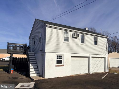 43 Franklin Ave, FEASTERVILLE TREVOSE, PA, 19053-6424 | Card Image