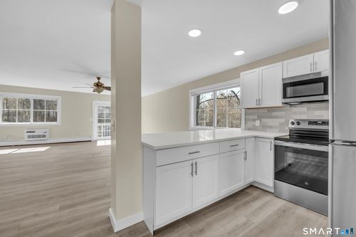 unit-21-113 Park Ave, Danbury, CT, 06810-7569 | Card Image
