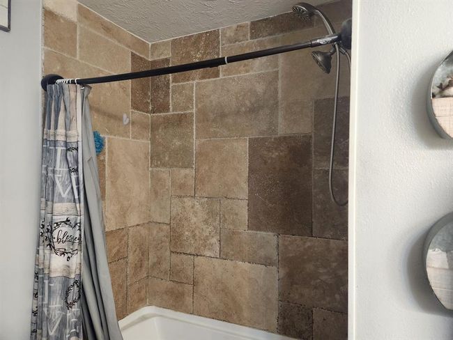 27491 Lantern Ln, House other with 3 bedrooms, 2 bathrooms and null parking in New Caney TX | Image 11
