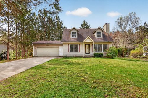 15846 New Holland St, Holland, MI, 49424-5507 | Card Image