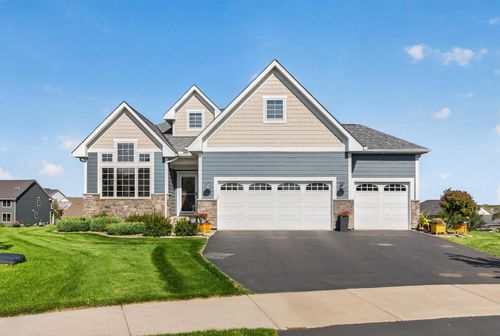 9720 James Cir N, Lake Elmo, MN, 55042-4461 | Card Image