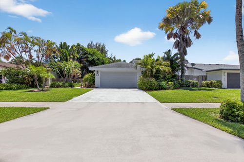 22 Baytree Cir, Boynton Beach, FL, 33436-9113 | Card Image