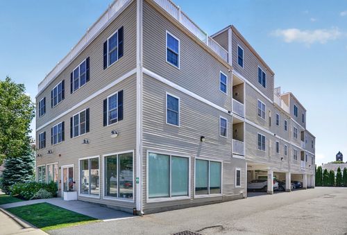 42-29 Spruce St, Waltham, MA, 02453-4307 | Card Image
