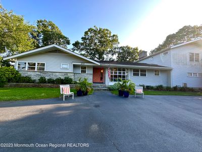 270 Jerome Avenue, House other with 6 bedrooms, 4 bathrooms and null parking in Oakhurst NJ | Image 1