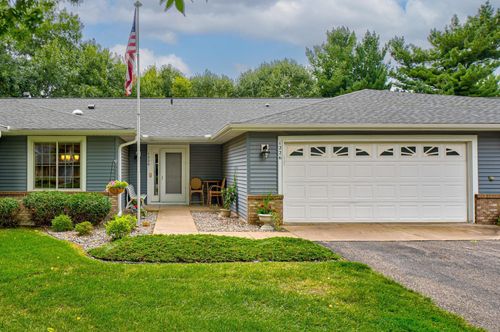 1226 Ravenswood Ct, Shoreview, MN, 55126-8613 | Card Image