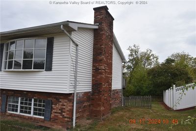 909 Centers Road, House other with 3 bedrooms, 2 bathrooms and null parking in Charleston WV | Image 2