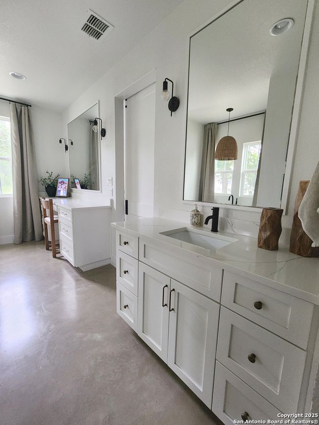 620 Windway Dr, House other with 3 bedrooms, 2 bathrooms and null parking in Spring Branch TX | Image 42
