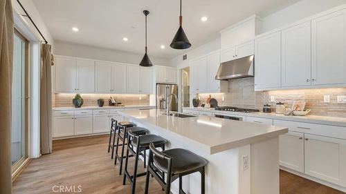 795 Walnut Ter, Montebello, CA, 90640-3074 | Card Image