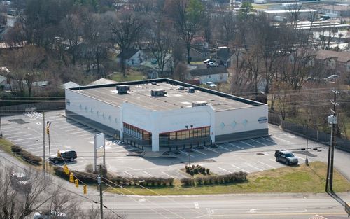 210 Mcmurry Blvd E, Hartsville, TN, 37074-1110 | Card Image