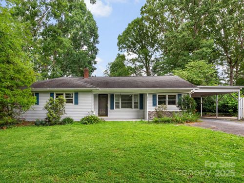 422 Hillcrest Cir, Hendersonville, NC, 28792-3011 | Card Image