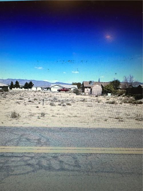7749 E Concho Dr, Kingman, AZ, 86401-8149 | Card Image
