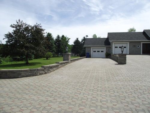 {{alt}} | Card Image