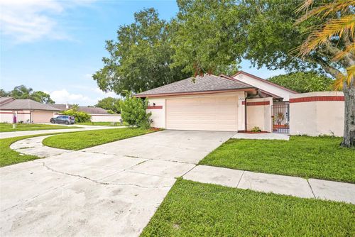 6922 Silvermill Dr, TAMPA, FL, 33635-9634 | Card Image
