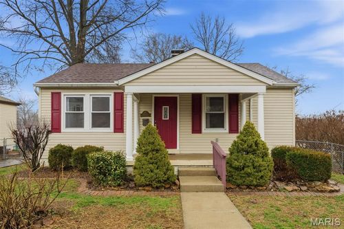 1012 Forest Ave, Belleville, IL, 62220-3622 | Card Image