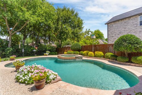 2710 Rochelle Dr, Mckinney, TX, 75070-4243 | Card Image