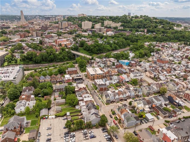 APT-104 - 622 Gross St, Condo with 1 bedrooms, 2 bathrooms and 2 parking in Bloomfield PA | Image 4