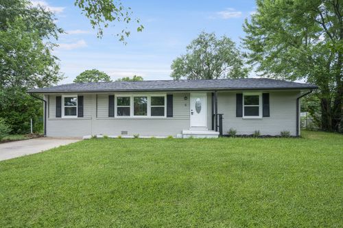 6 E Bel Air Blvd, Clarksville, TN, 37042-4096 | Card Image