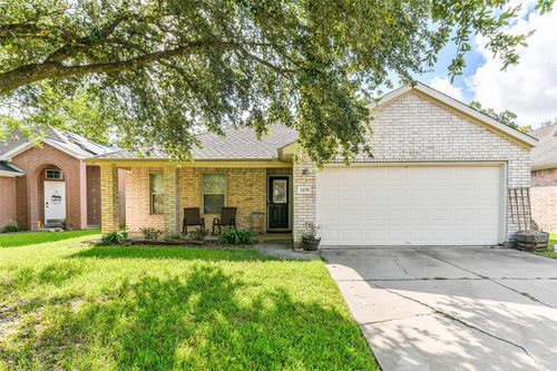 1235 Halls Brg, League City, TX, 77573-7778 | Card Image
