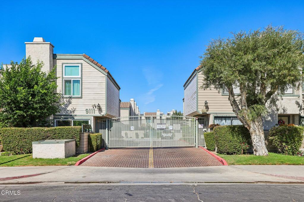 Residential in North Hills 4