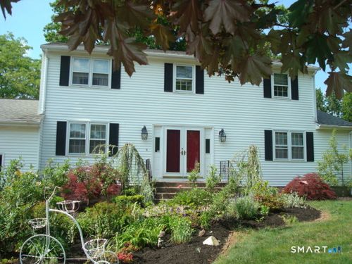 375 Olde Stage Rd, Glastonbury, CT, 06033-3215 | Card Image