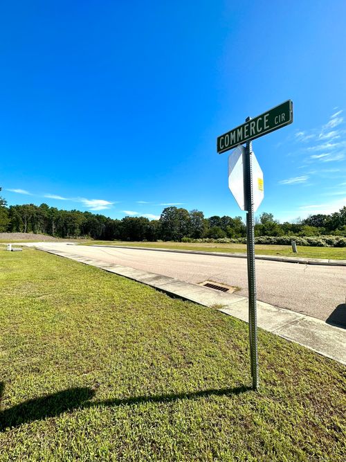 4 Commerce Cir, Jewett City, CT, 06351 | Card Image