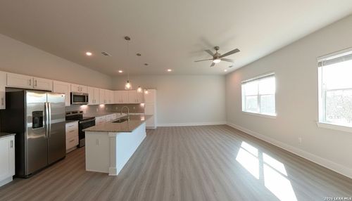 apt-2102-330 E Carson St, San Antonio, TX, 78208-1197 | Card Image