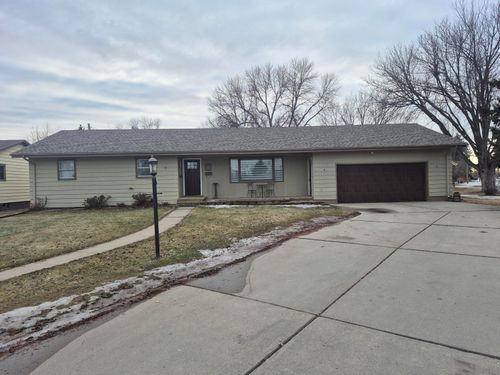 102 Linda Ln, ABERDEEN, SD, 57401-4803 | Card Image