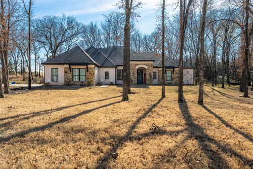 107 Oakbend Trl, Mabank, TX, 75147-1249 | Card Image