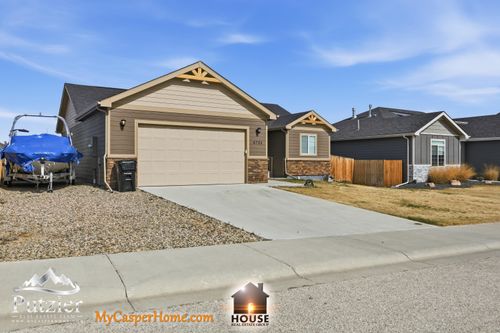 6784 Rogue River Rd, Casper, WY, 82604-4528 | Card Image