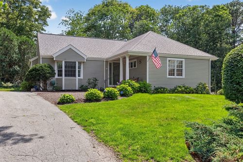 8-8 Elizabeth Cir, Mashpee, MA, 02649-2295 | Card Image