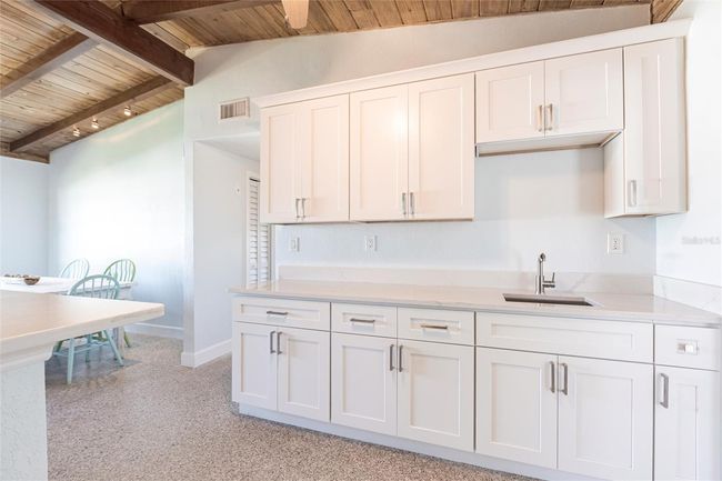 2703 Avenue B, House other with 3 bedrooms, 2 bathrooms and null parking in HOLMES BEACH FL | Image 6