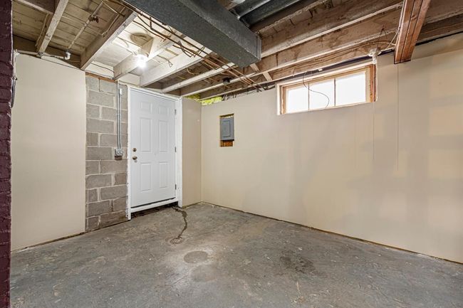 27 Storage_side entry_lower.jpg | Image 24