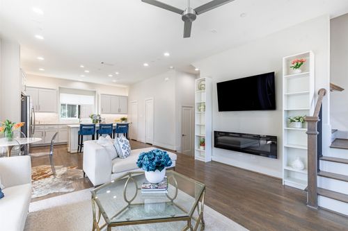 10-4914 Live Oak Street, Dallas, TX, 75206 | Card Image