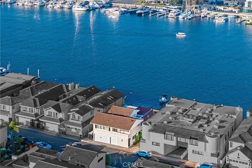 318 Via Lido Nord, Newport Beach, CA, 92663-4610 | Card Image